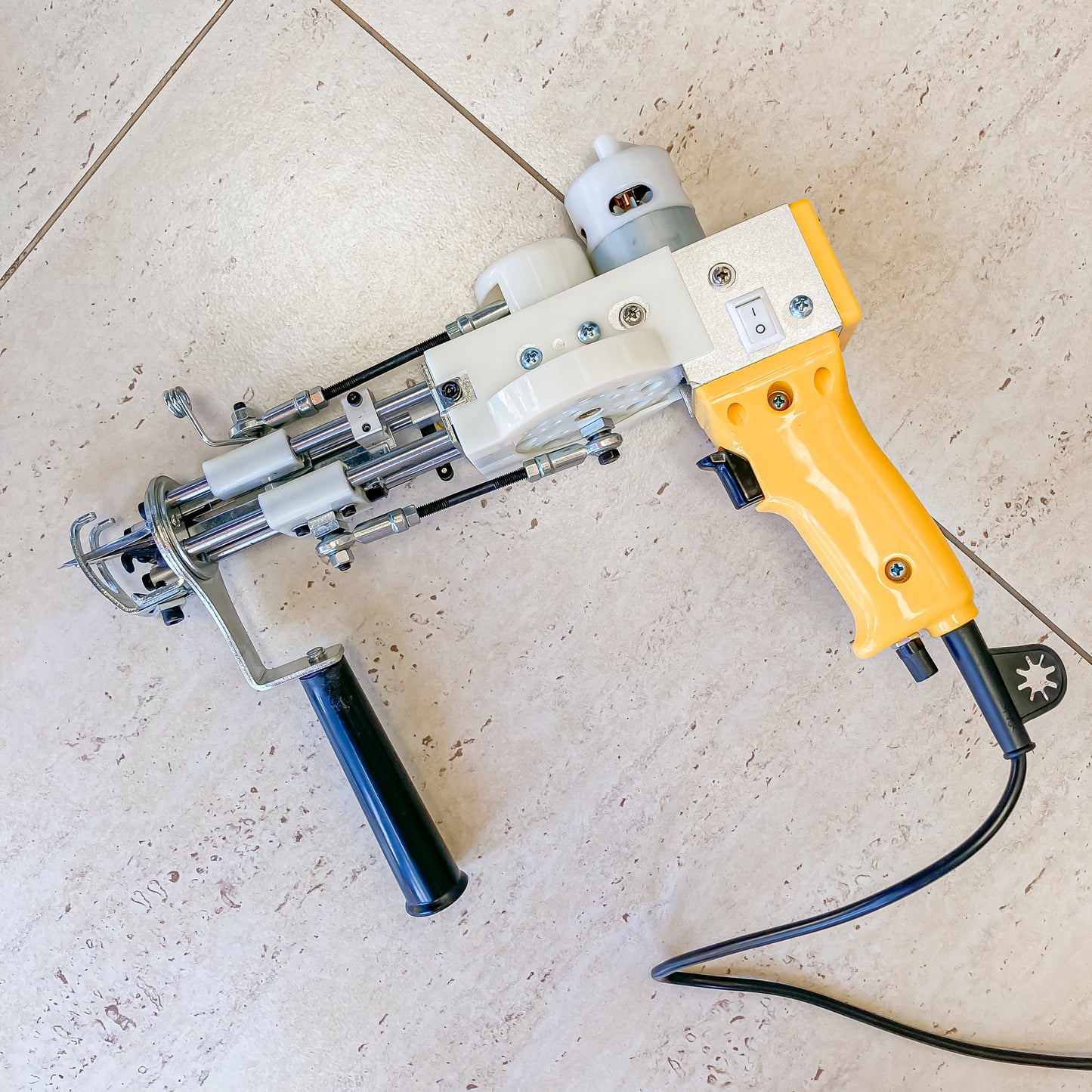Tufting gun AK-I cut